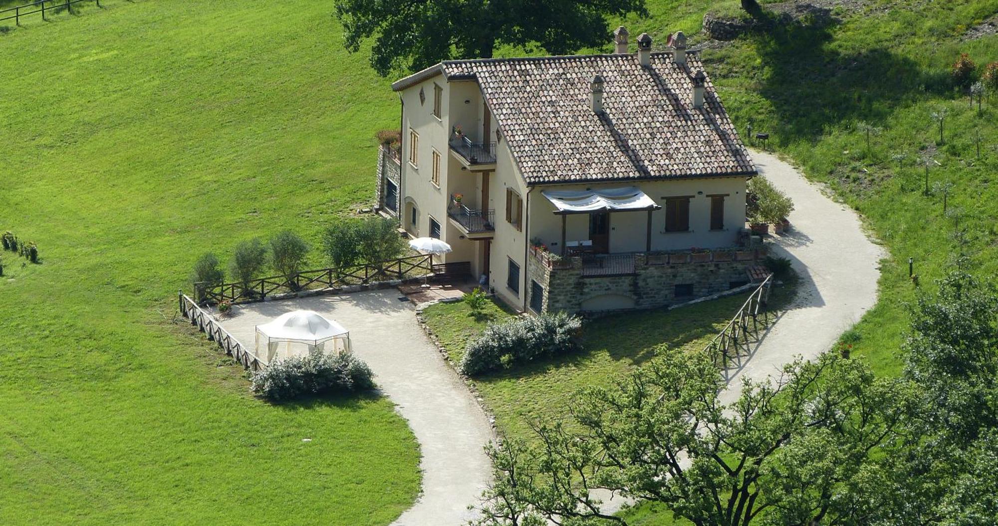 Cerqua Rosara Residence Valtopina Exterior foto